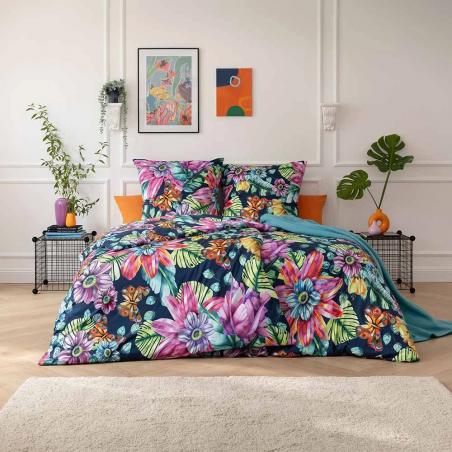 Pościel w kolorowe kwiatyle motyle na granatowym tle Estella Amarina 6623/606 mako interlock jersey