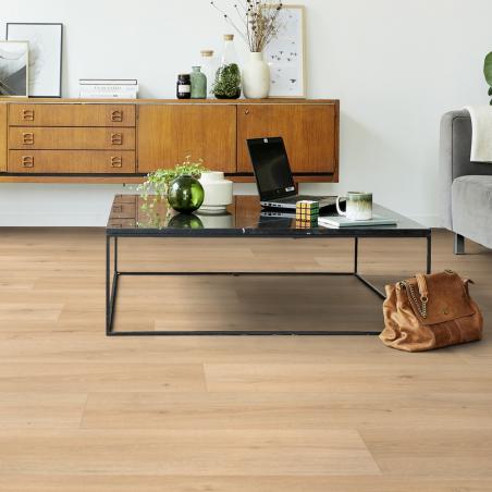 Wykładzina PCV Tarkett Iconik 240 240009018 Powell Oak Blonde imitująca drewno ciepła brązowa
