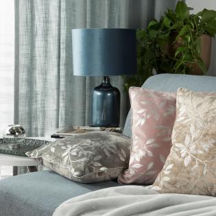 Poszewka dekoracyjna Velvet 71A 45x45cm pudrowy róż ze srebrnymi listkami