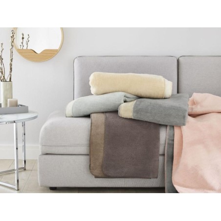 Koc Ibena Dublin 2340-323 kremowo-beżowy 150x200