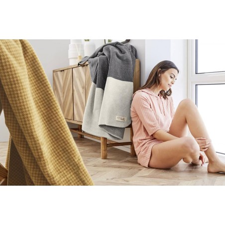 Koc s.Oliver 1542-900 musztardowy 150x200