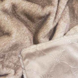 Koc futrzany Joop! Fur 70311-030 beżowy 130x170